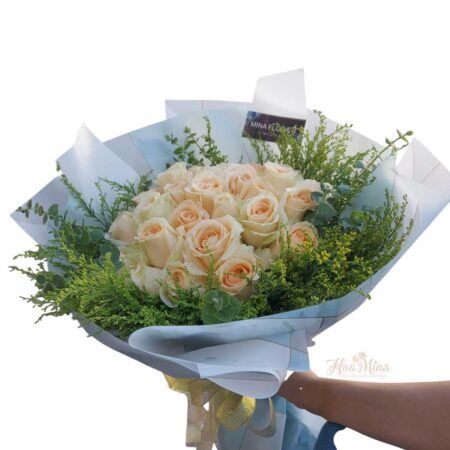 Bó hoa hồng vàng kem sang trọng